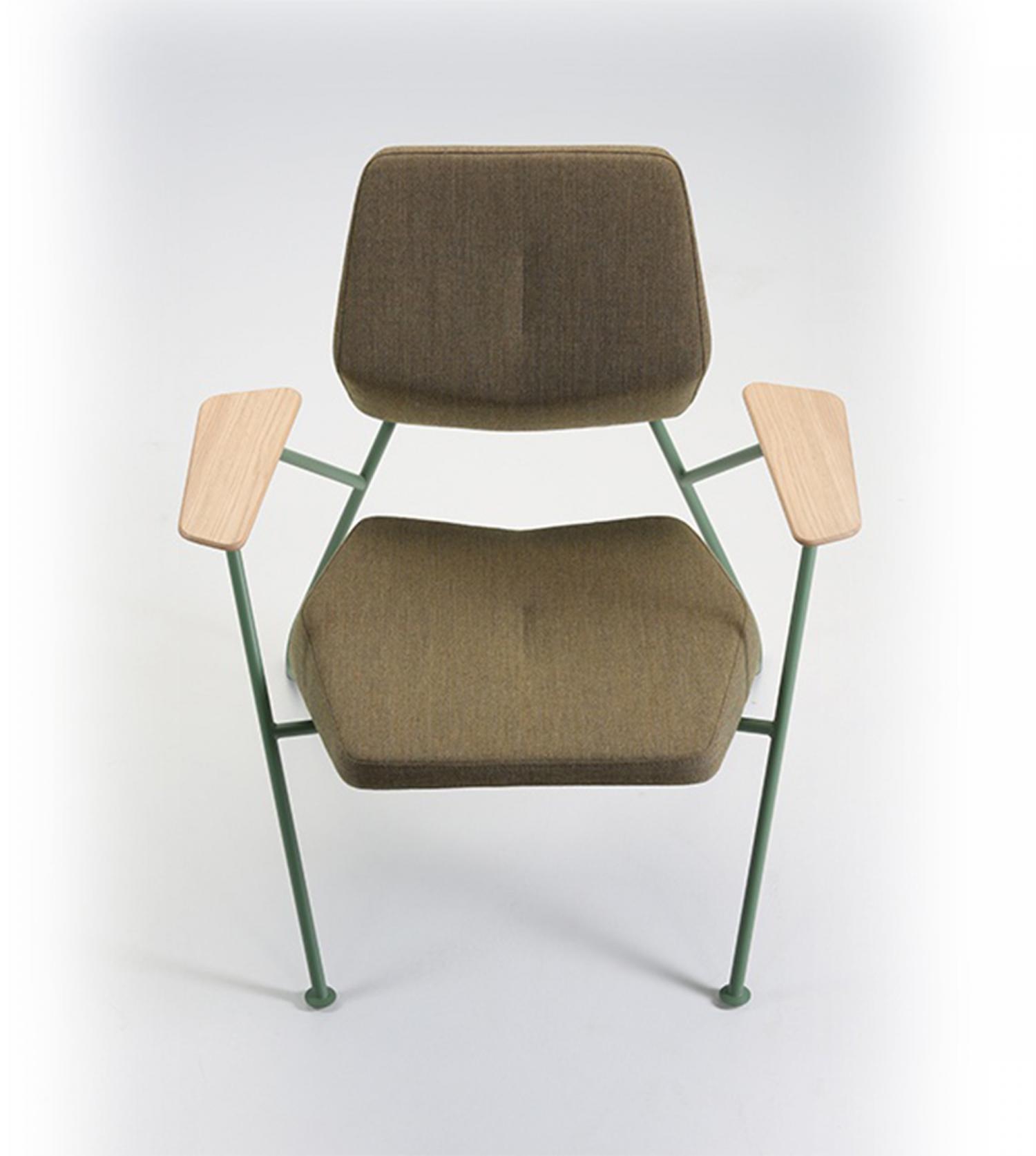 Fauteuil Polygon - accoudoirs noyer américain
