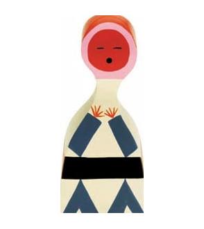 Poupée en bois / Wooden Doll No. 18