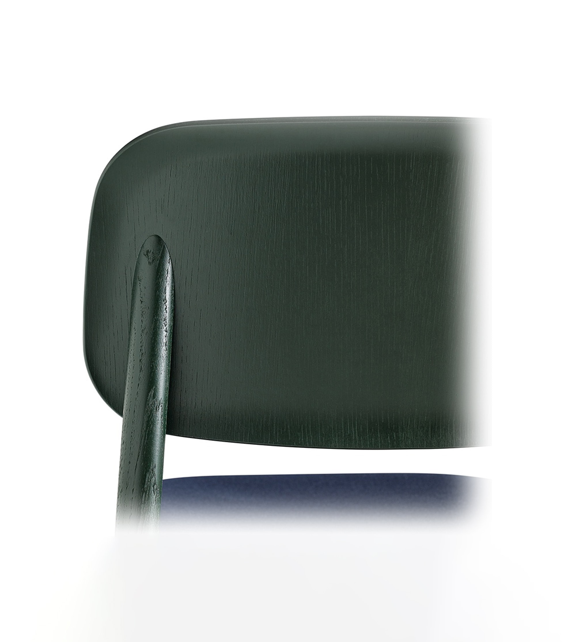 Chaise soft edge 12  tapissée en tissu forest nap 792 - pieds bois teinté vert