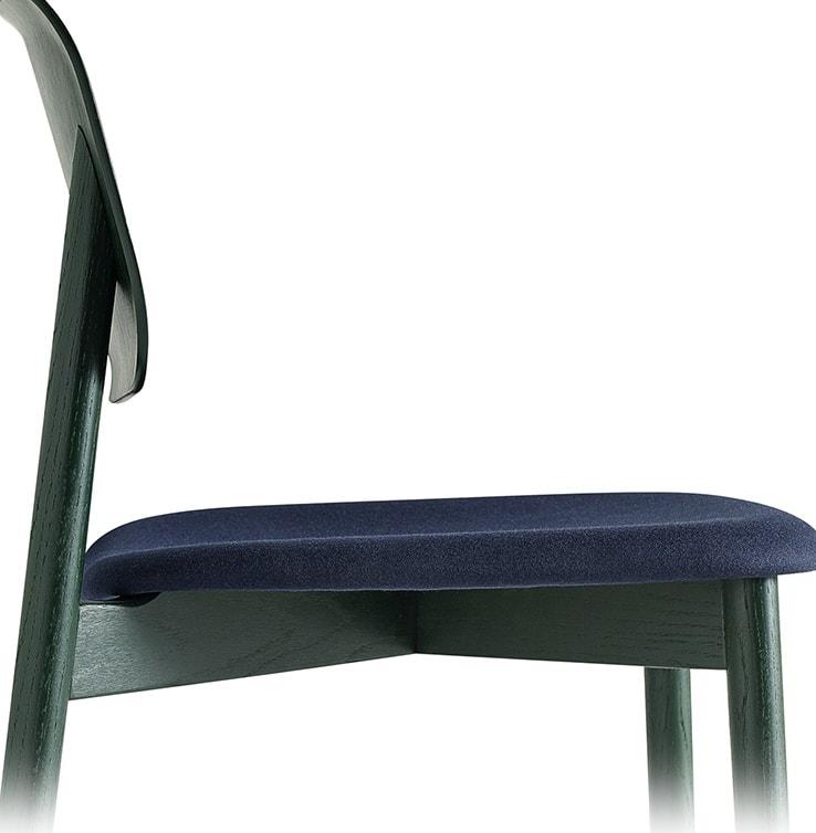 Chaise soft edge 12  tapissée en tissu forest nap 792 - pieds bois teinté vert