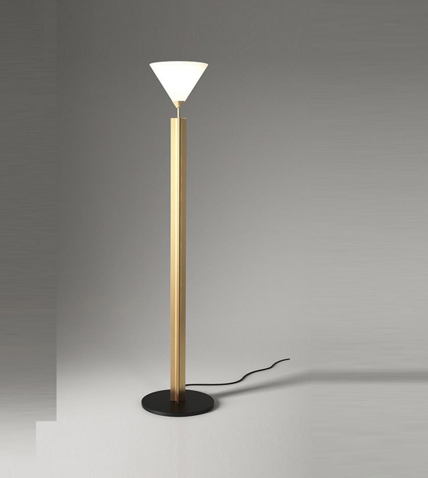 Lampadaire Column Cone